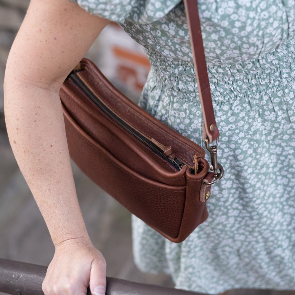 RENNIE LEATHER SHOULDER BAG - SADDLE